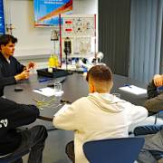 Besuch der Junior Ingenieur Akademie im Deutschen Luft- und Raumfahrtzentrum