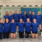 Handballerinnen Wettkampf II siegen bei Finale des Regierungsbezirks Stuttgart